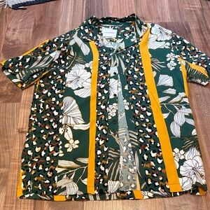 Denim & Flower Ricky Singh size S, button down, floral animal print